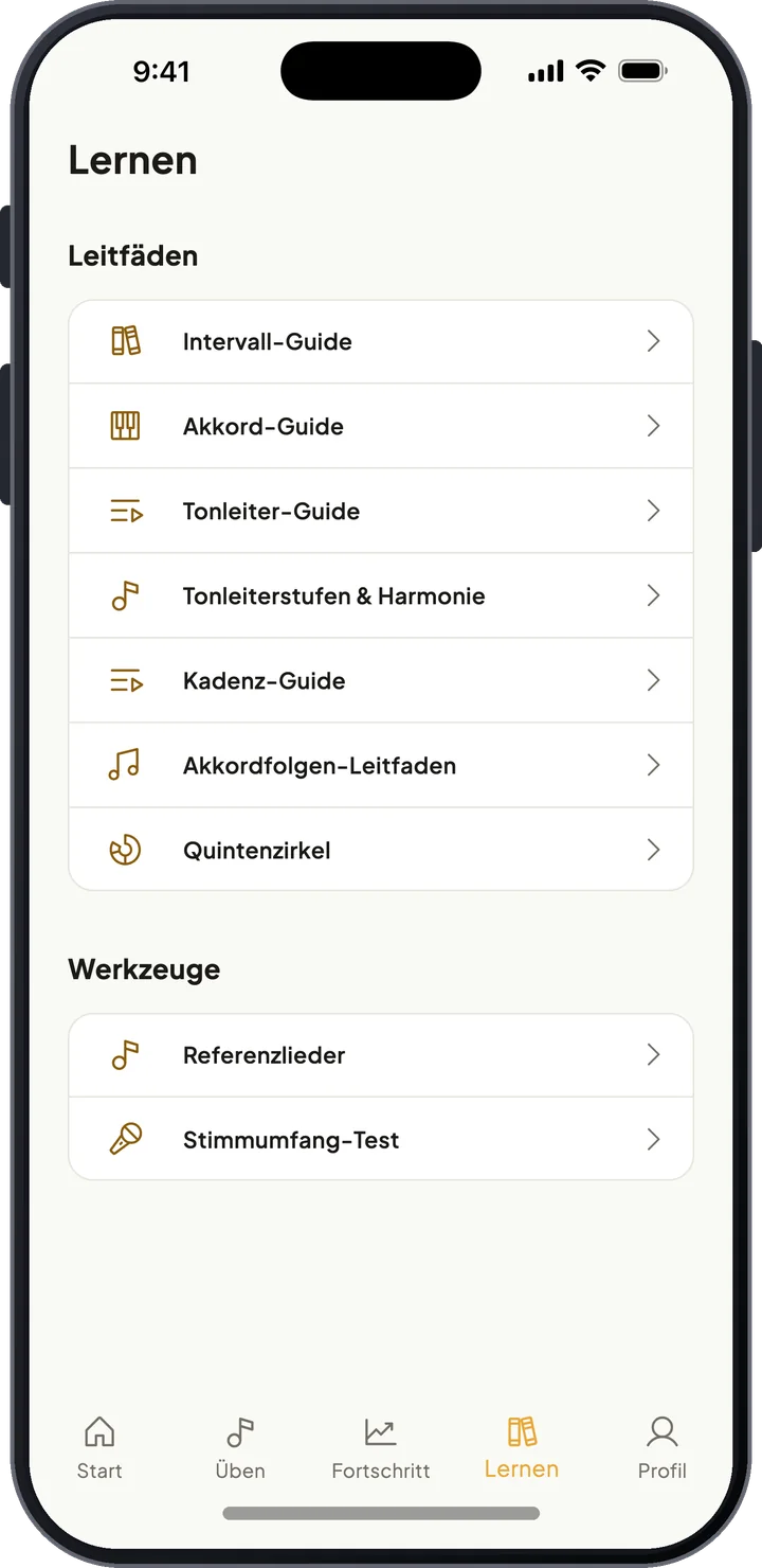 Lernen-Bildschirm mit Leitfäden zu Intervallen, Akkorden, Tonleitern, Kadenzen, dem Quintenzirkel und Referenzliedern